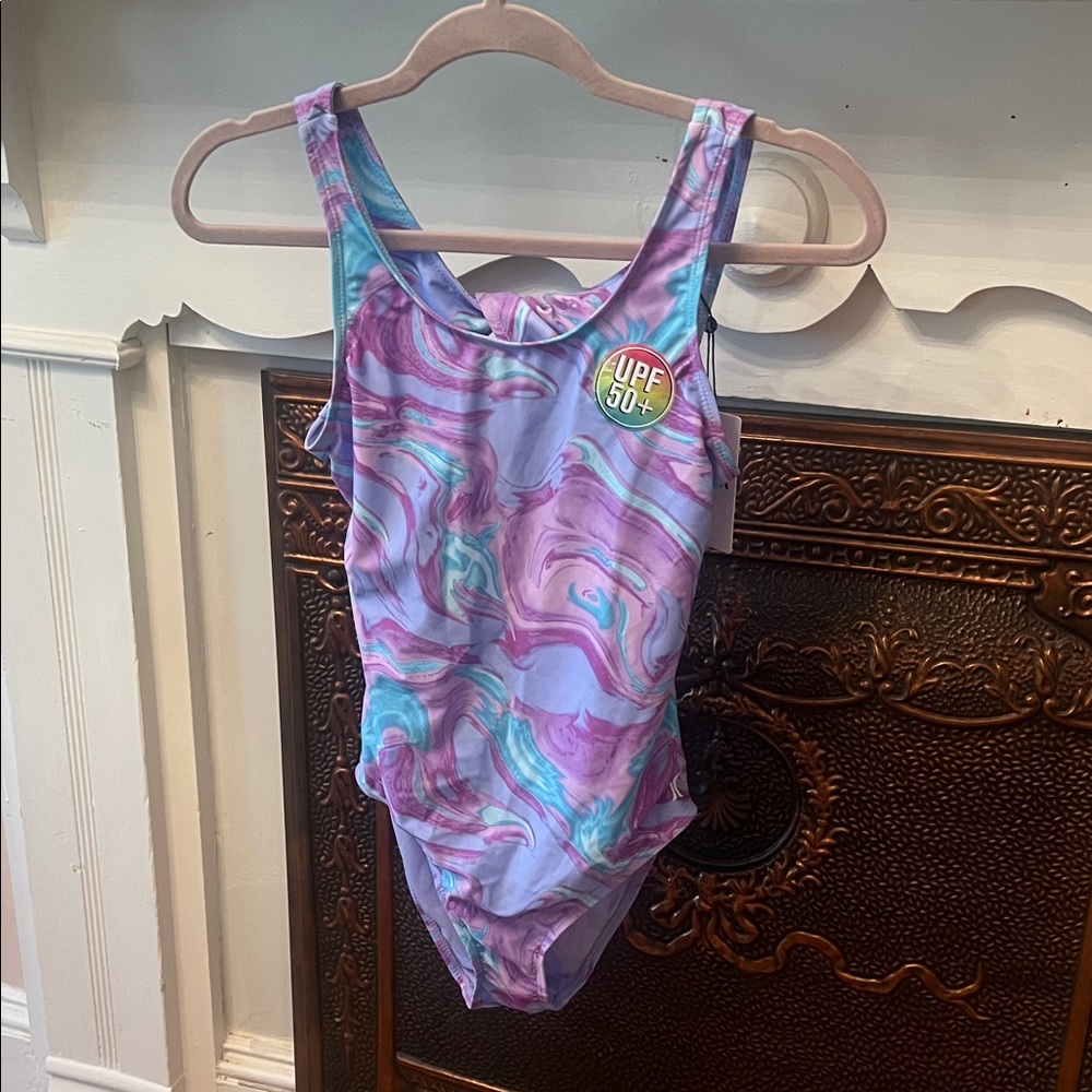 Girls swimsuit
